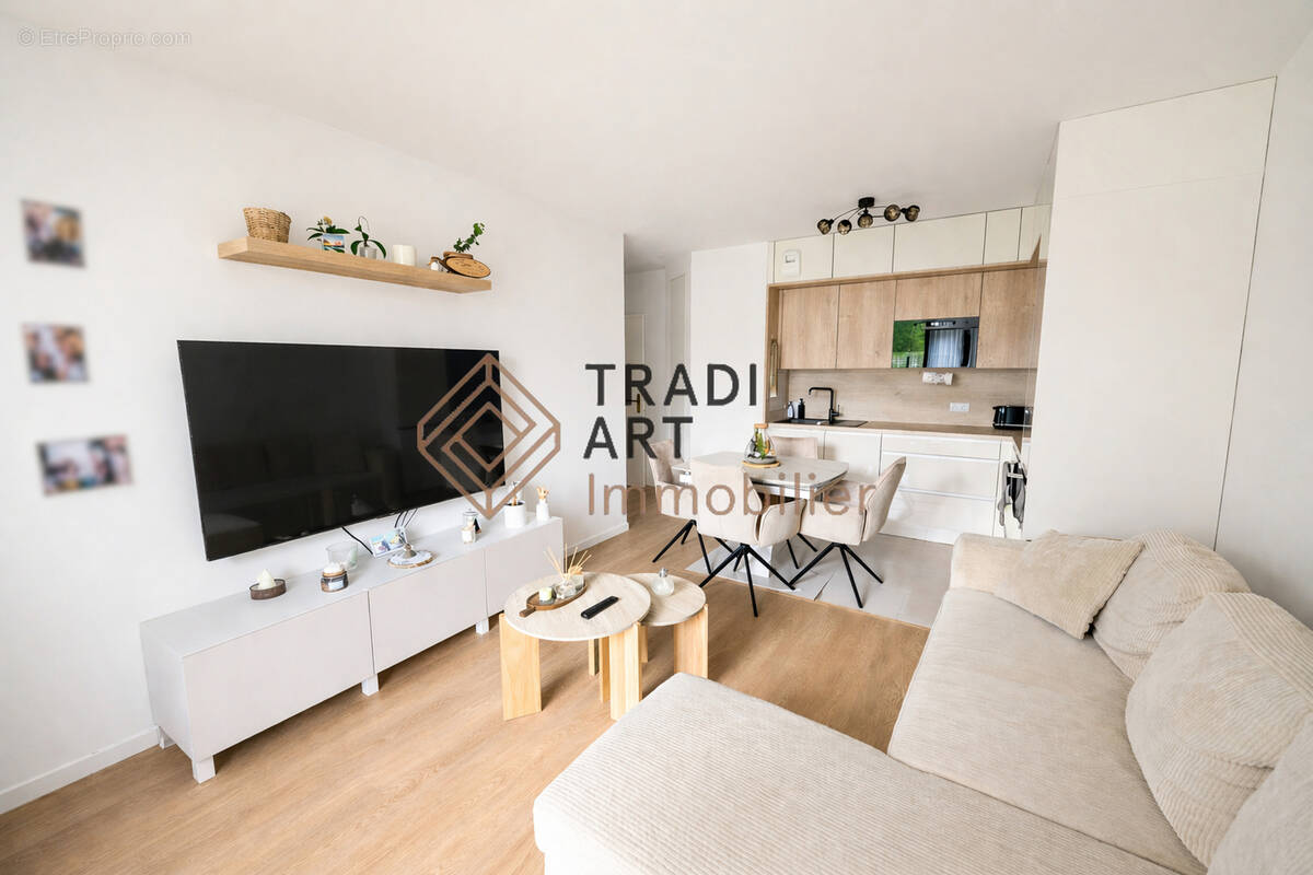Appartement à SAINTE-GENEVIEVE-DES-BOIS