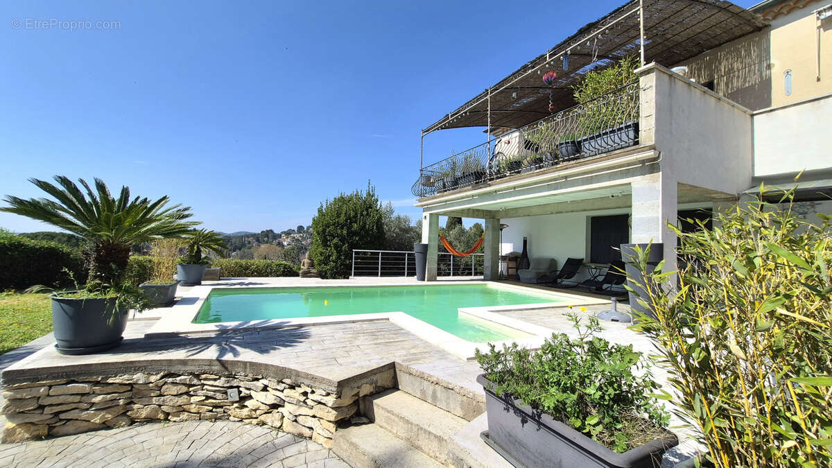 Maison à LES ANGLES