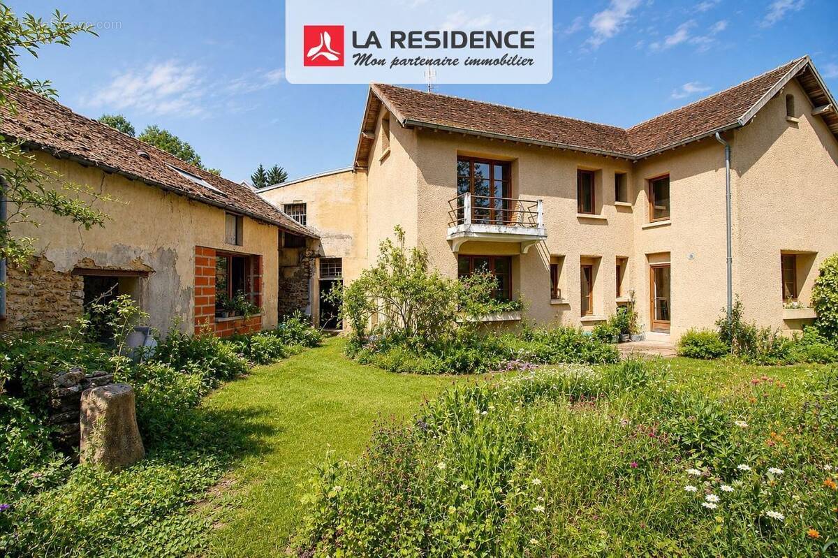 Maison 8 pièces 195 m² · à Orgeval · 195 m² · 850 000 €