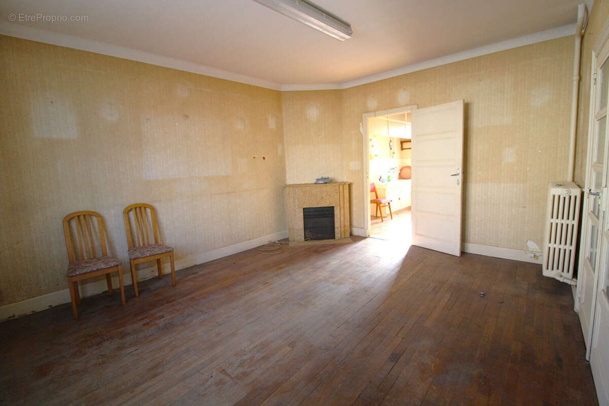 Maison à MONTIER-EN-DER