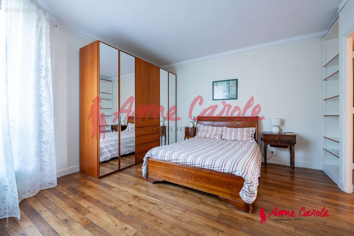 Appartement à PARIS-7E