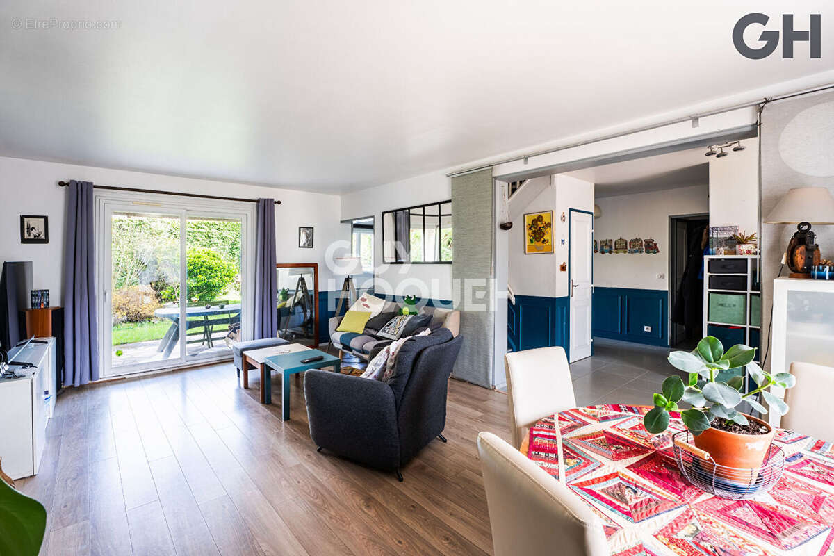 Maison à SOISY-SUR-SEINE