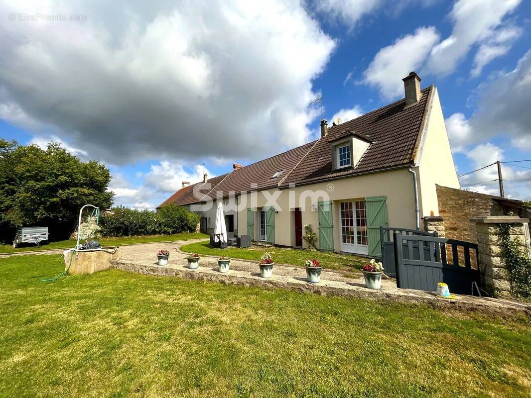 Maison à MAGNY