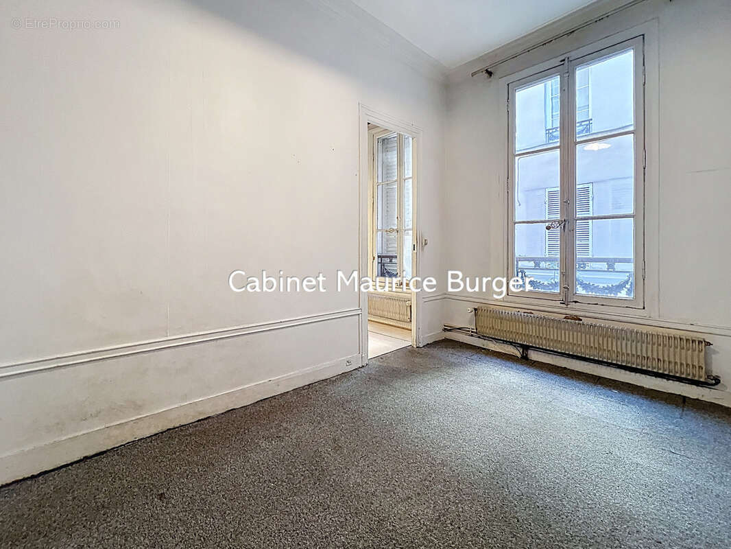 Appartement à PARIS-9E