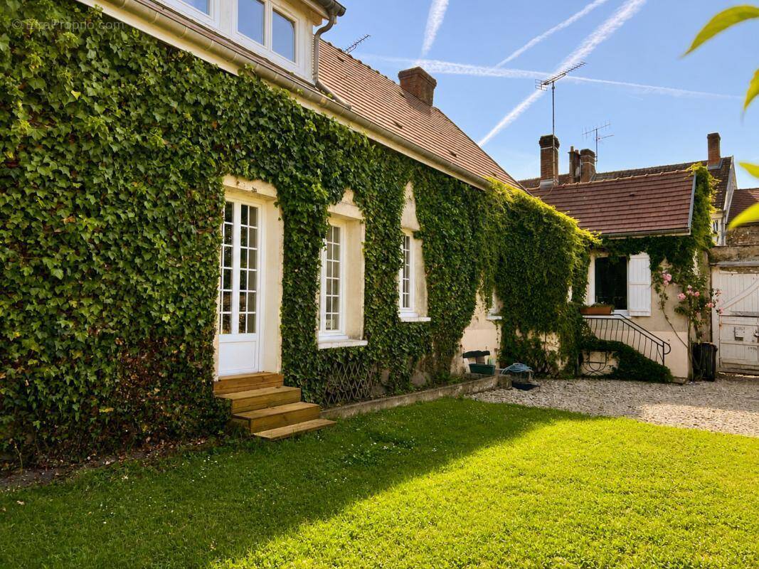 Maison à ORBAIS-L'ABBAYE