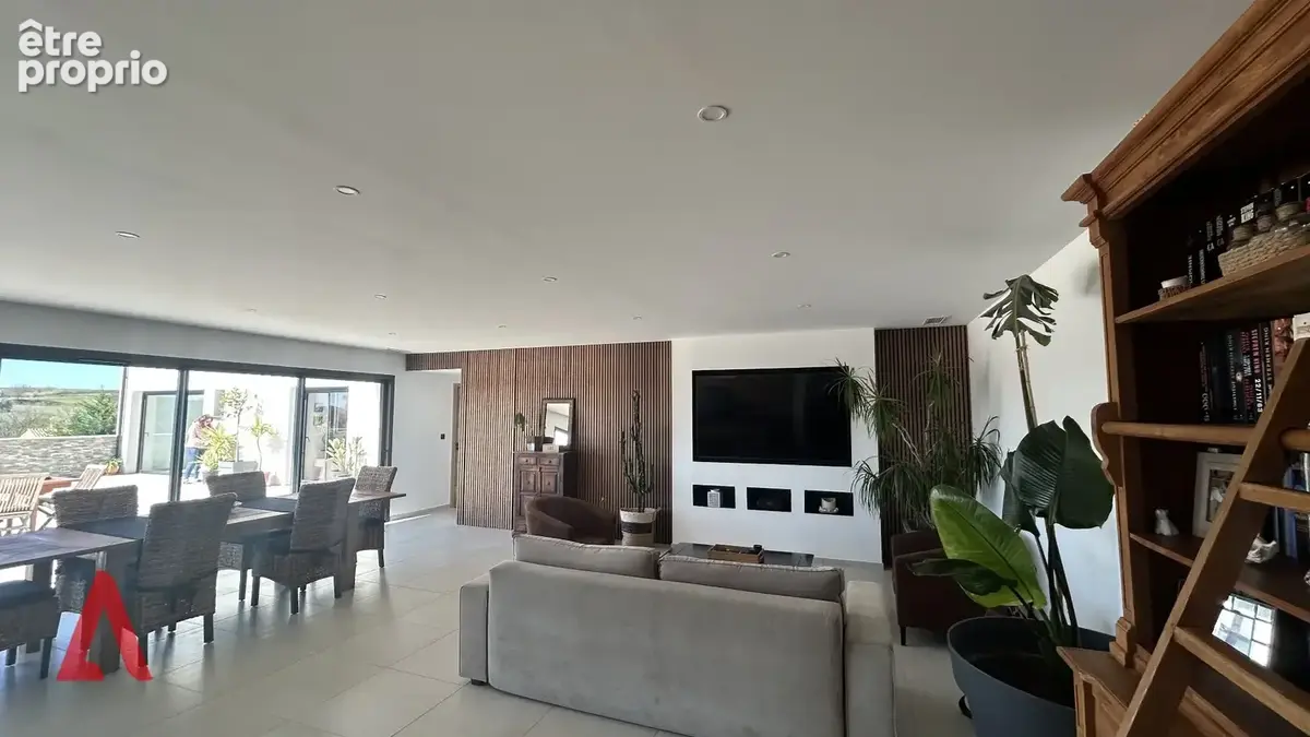 Villa contemporaine d'exception  300 m² habitables  4 suites  Vue panoramique  Prestations haut de gamme - photo 10