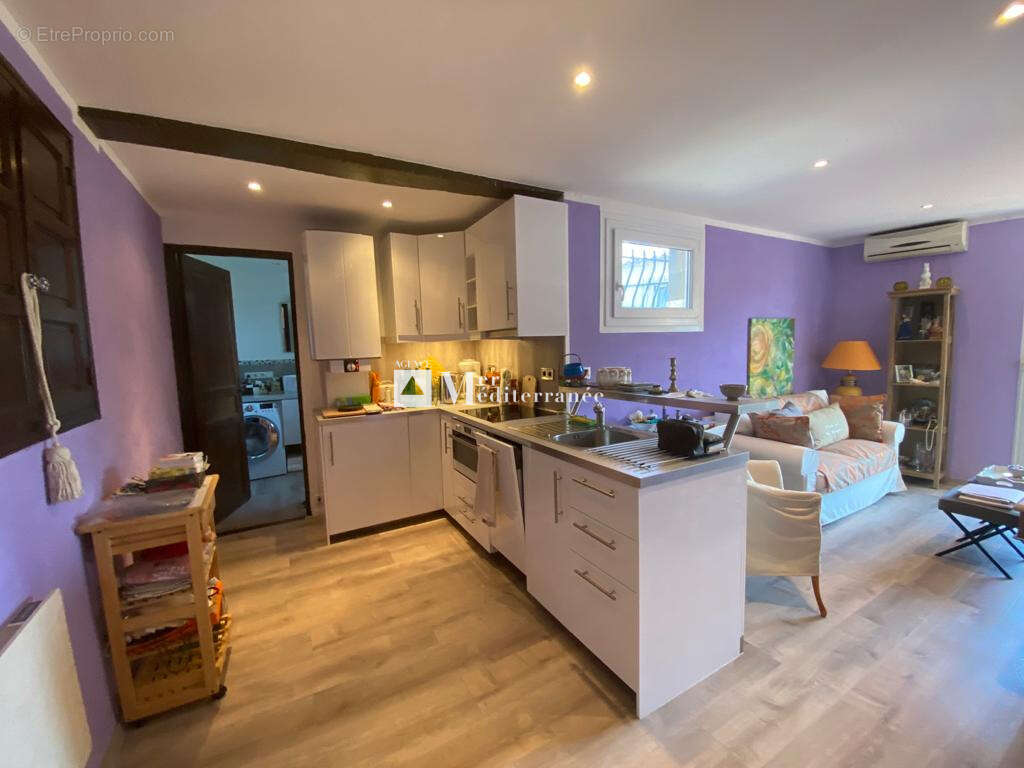 Appartement à GRIMAUD