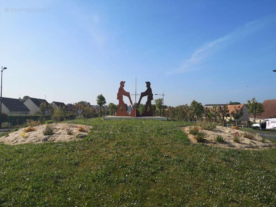 Terrain à SAINT-MARTIN-DE-FONTENAY