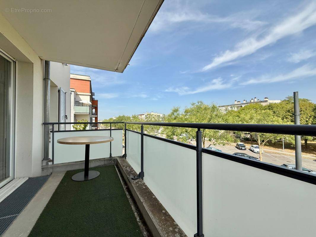 Appartement à CHENOVE
