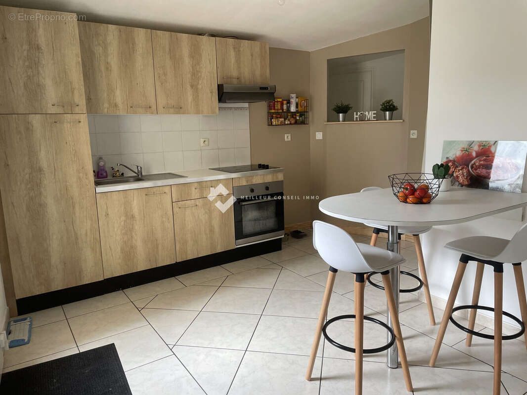 Maison 100 m² à Yffiniac  - photo 4