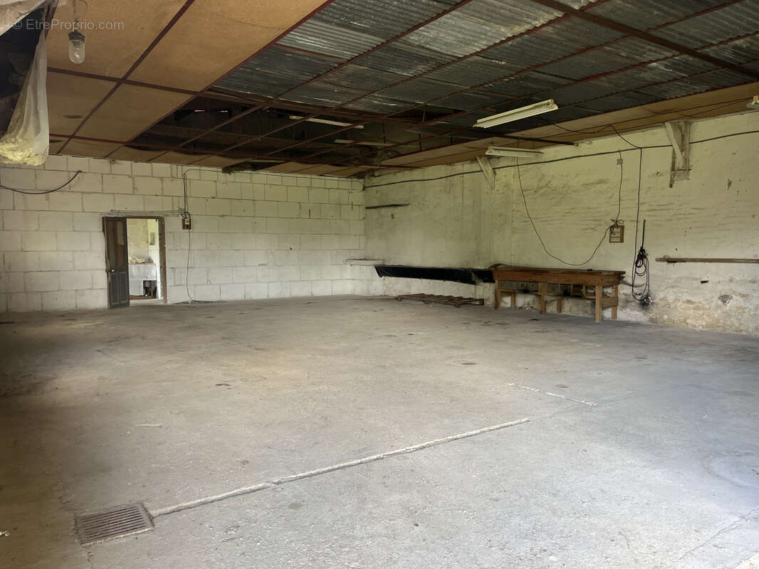 Terrain à LA CHAPELLE-LA-REINE