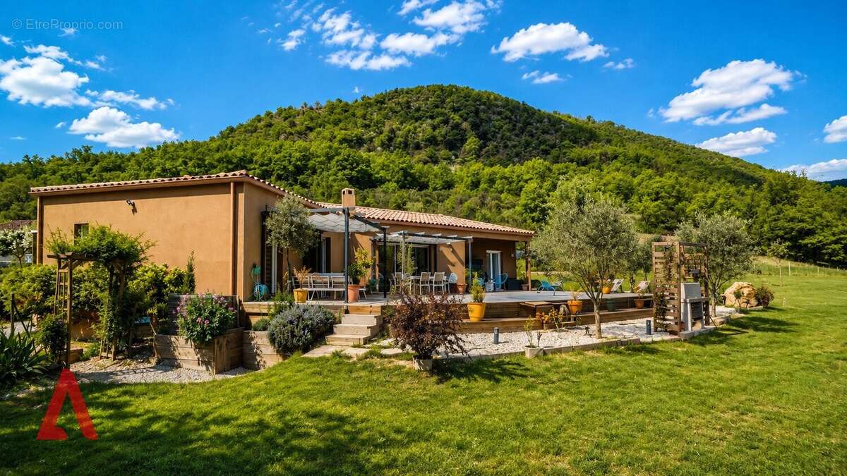 Joncels  hameau de joncelets  superbe villa contemporaine avec piscine  140 m²  terrain 4 450 m²un véritable havre de paix au - photo 3