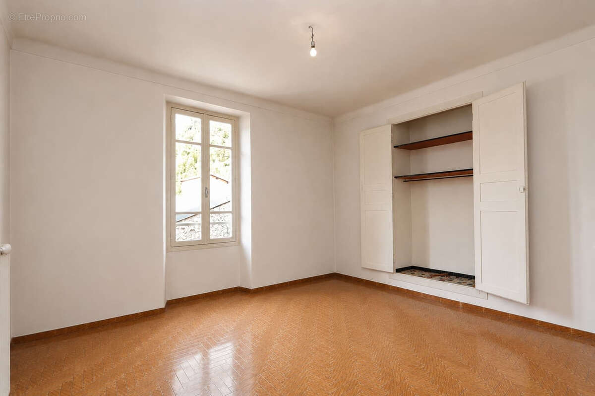 Appartement à TENDE