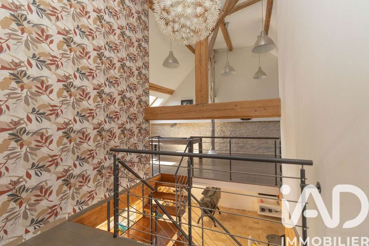 Maison 240 m² à Champdotre  - photo 2