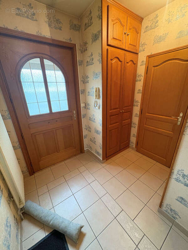 Maison à MOY-DE-L'AISNE