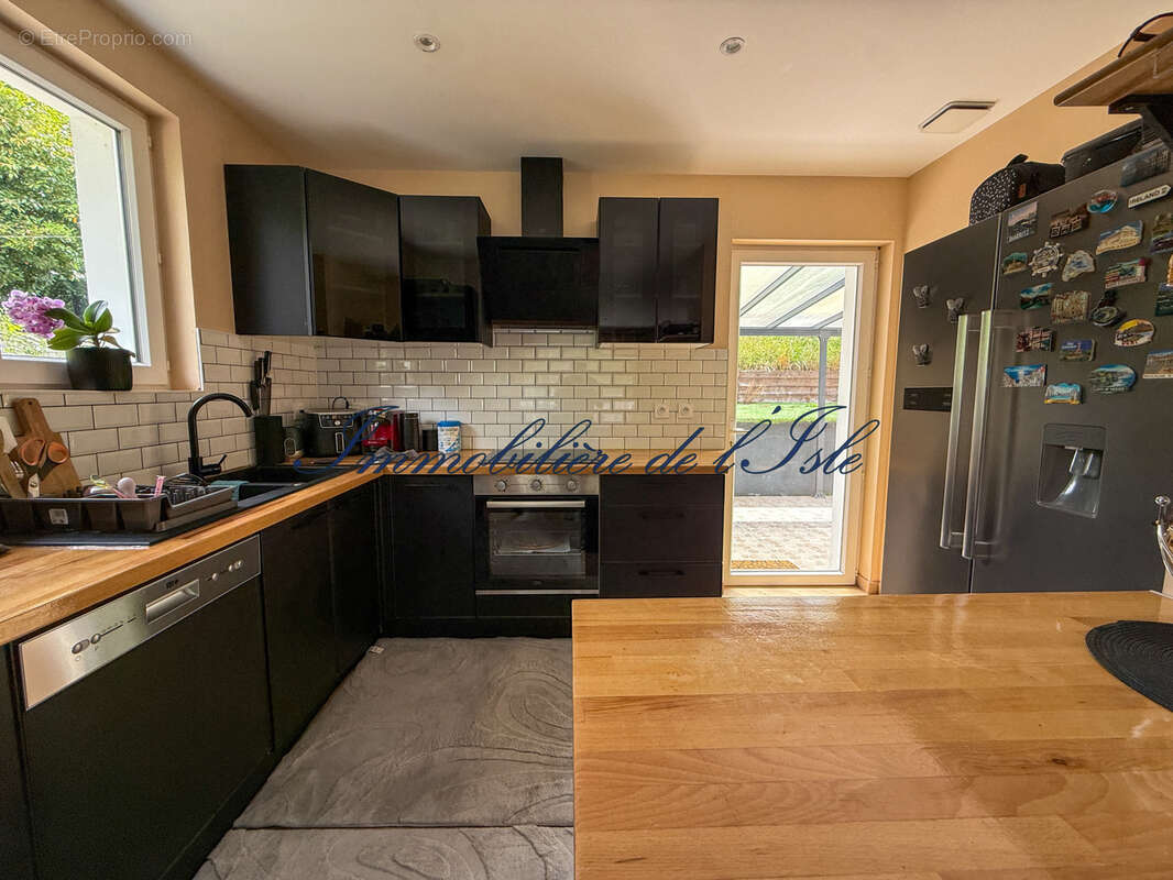Maison rénovée sur grand terrain arboré - proche périgueux - photo 3