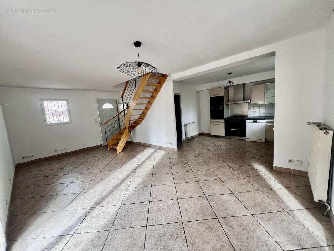 Maison à SAINT-GILLES