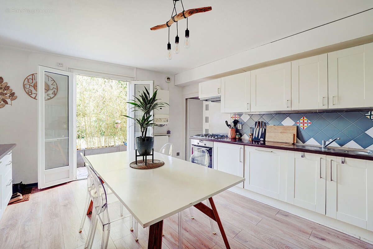 Appartement à LE PERREUX-SUR-MARNE