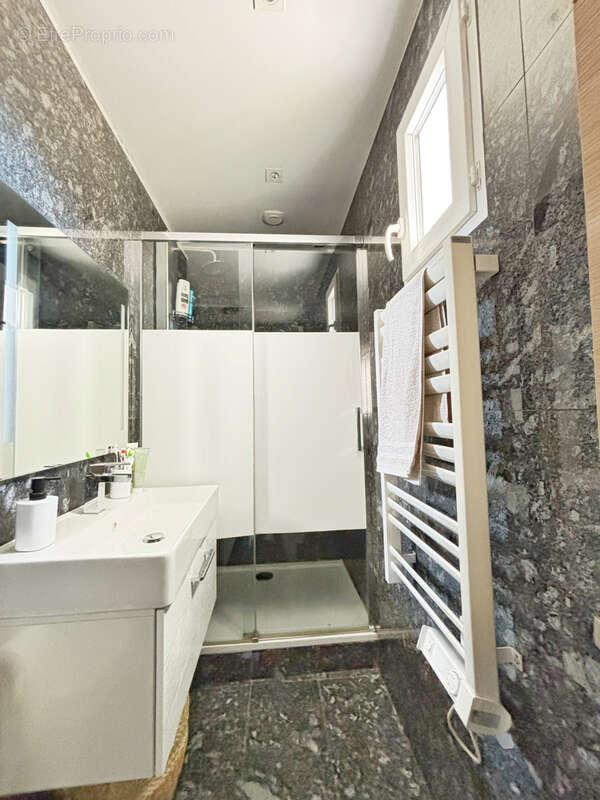 Appartement à SAINT-FONS