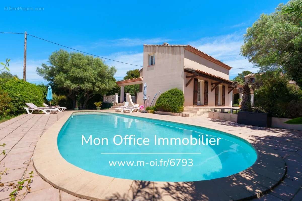 Référence : 6793-VCA. - Maison avec 3 chambres et double garage au calme dans une impasse - photo 14