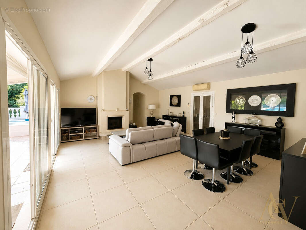 Villa 4 pièces avec piscine et vue exceptionnelle 5 - Maison à VIDAUBAN