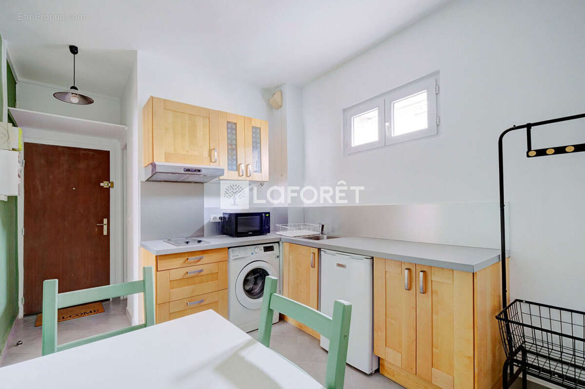 Appartement à PARIS-14E