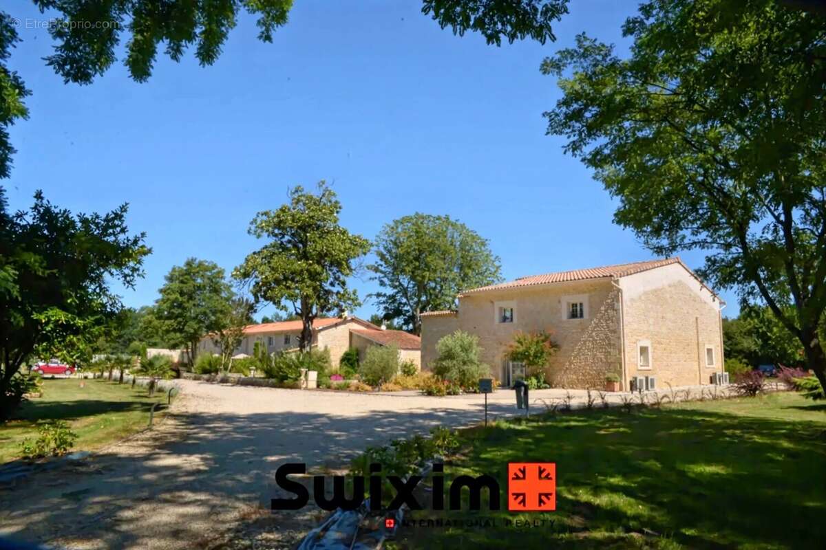 Appartement à SAINT-GERMAIN-D'ESTEUIL