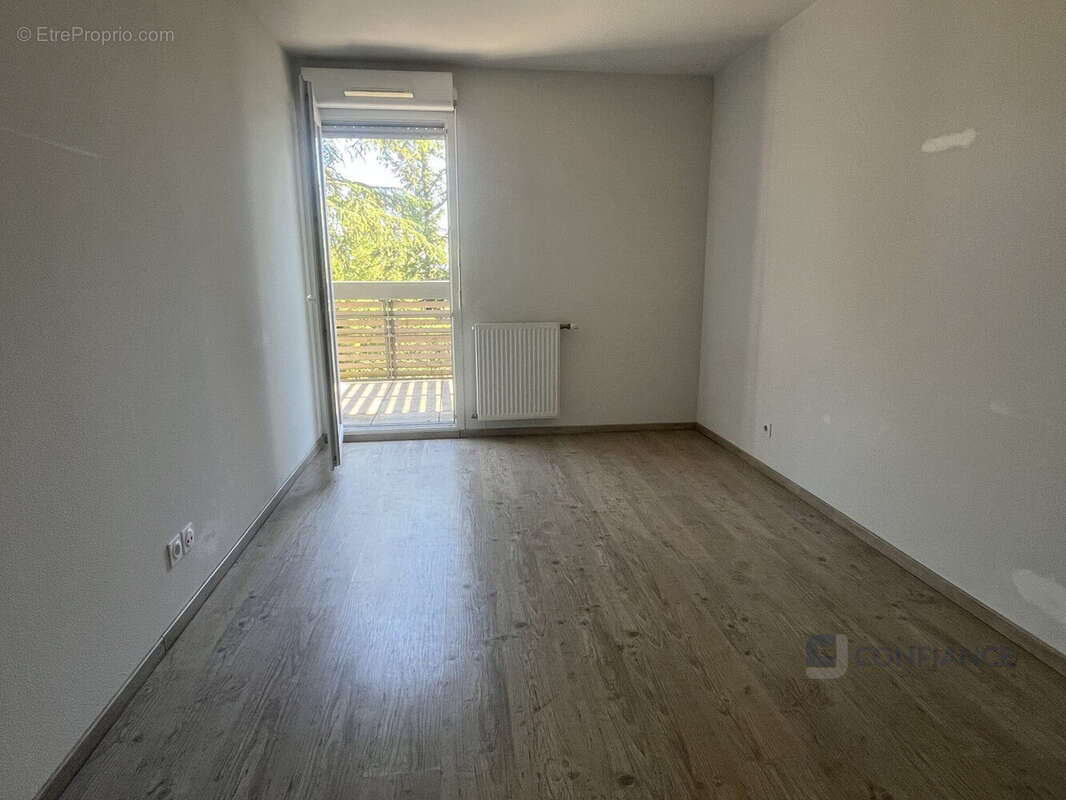 Appartement à DECINES-CHARPIEU