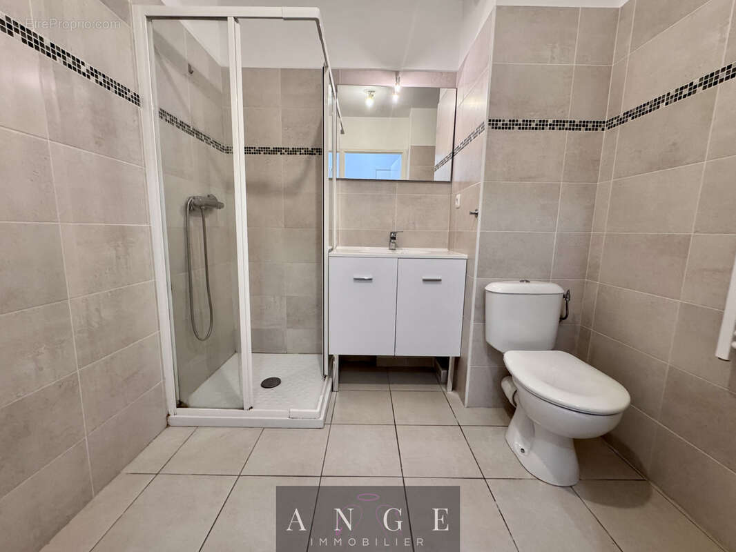 Cuers - residence standing- appartement t2 au calme + 2 parkings - photo 9