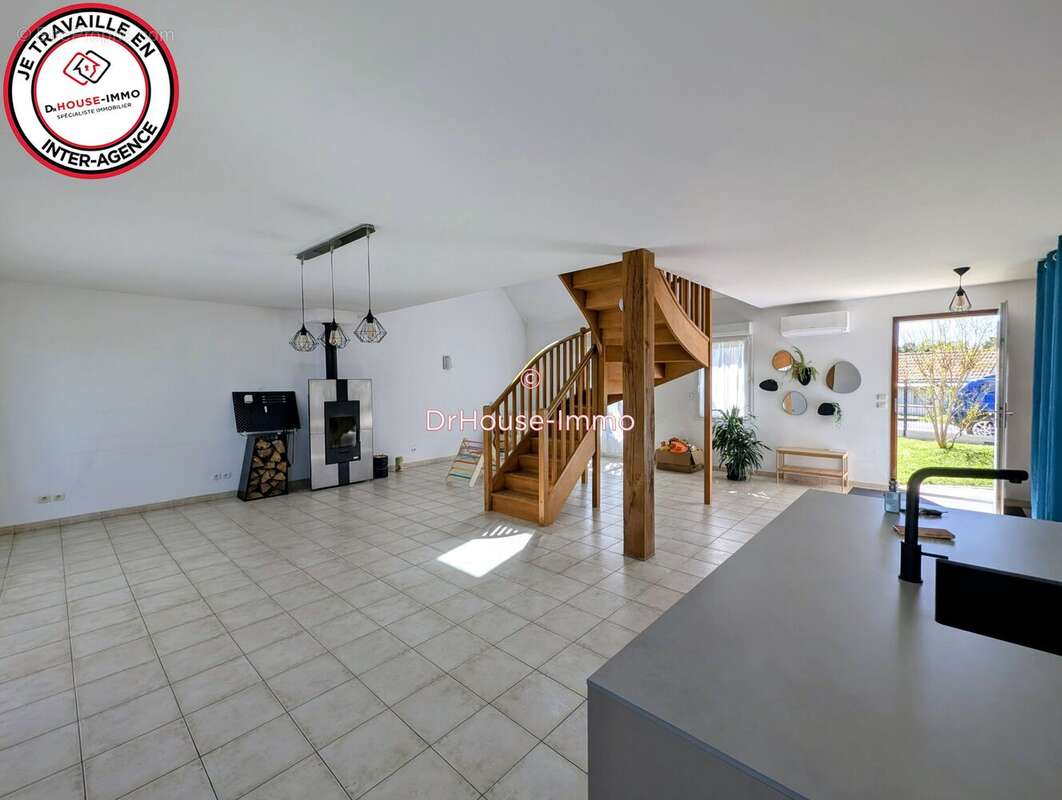 Maison 118 m² à Baule  - photo 10