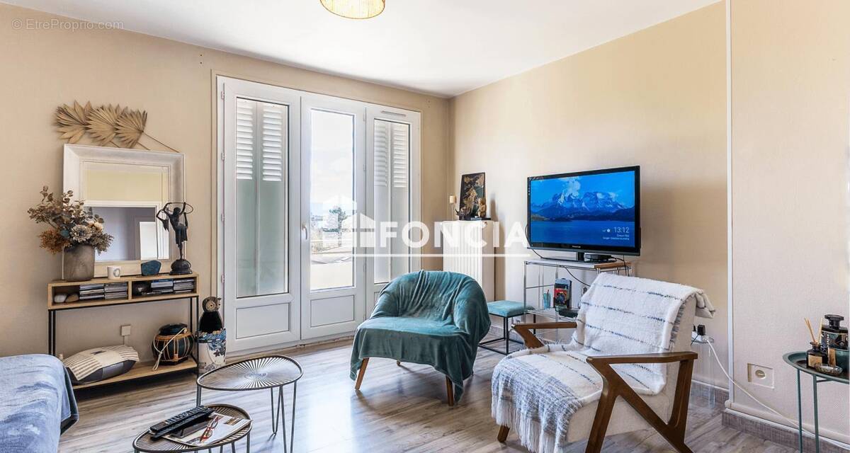 Appartement à GUILHERAND-GRANGES