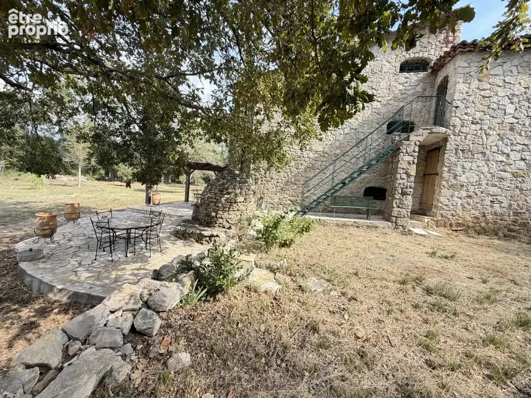 Callas – propriété en pierre sur 3,2 hectares – calme absolu - photo 23
