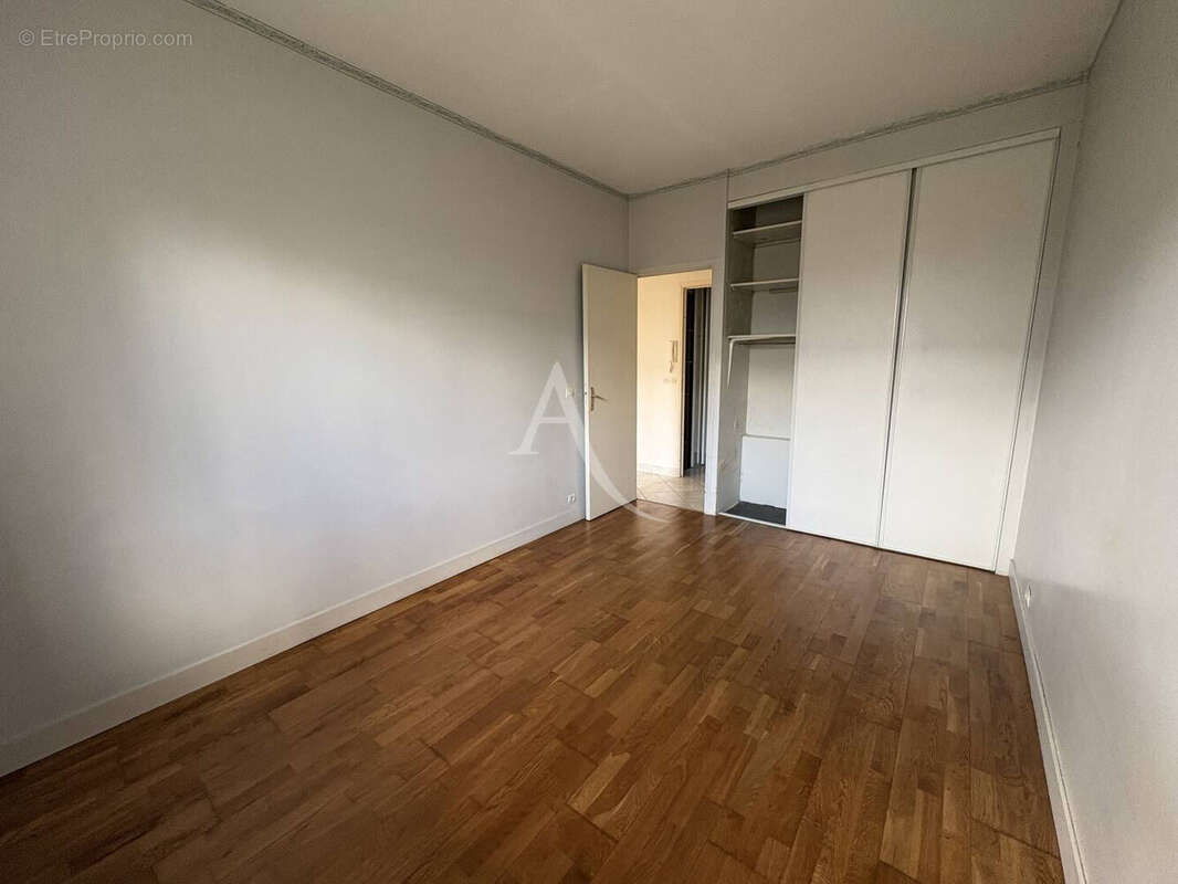 Appartement à OZOIR-LA-FERRIERE