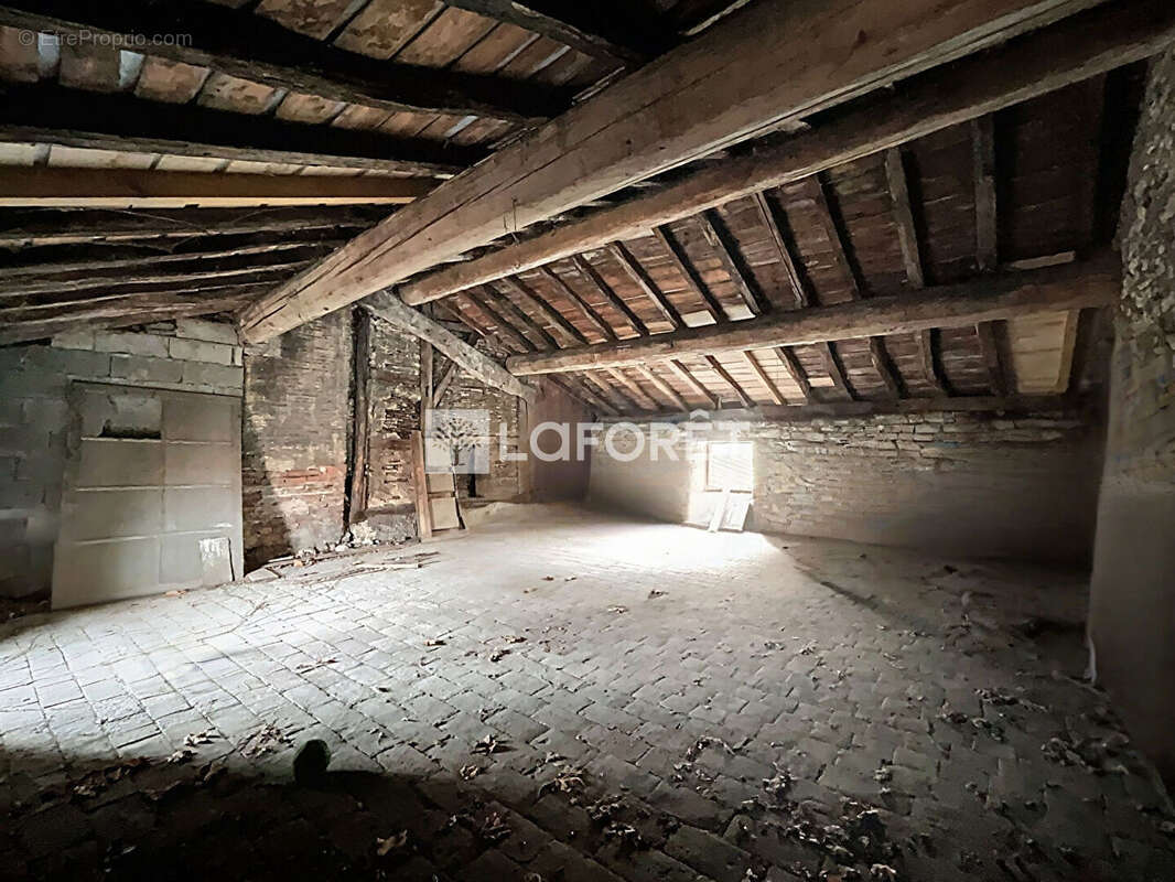 Maison à PONT-DE-VAUX