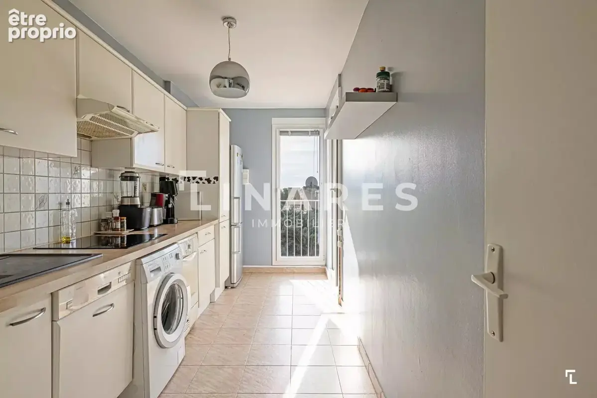 PLEIN CAP - Appartement T5 de 93 m2 - Terrasse  - Stationnement - Vue Cap Canaille et mer - 13260 CASSIS - photo 8