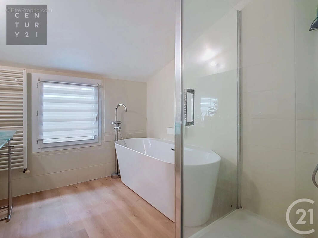 Appartement 149 m² à Saint-Andre-Les-Vergers  - photo 10