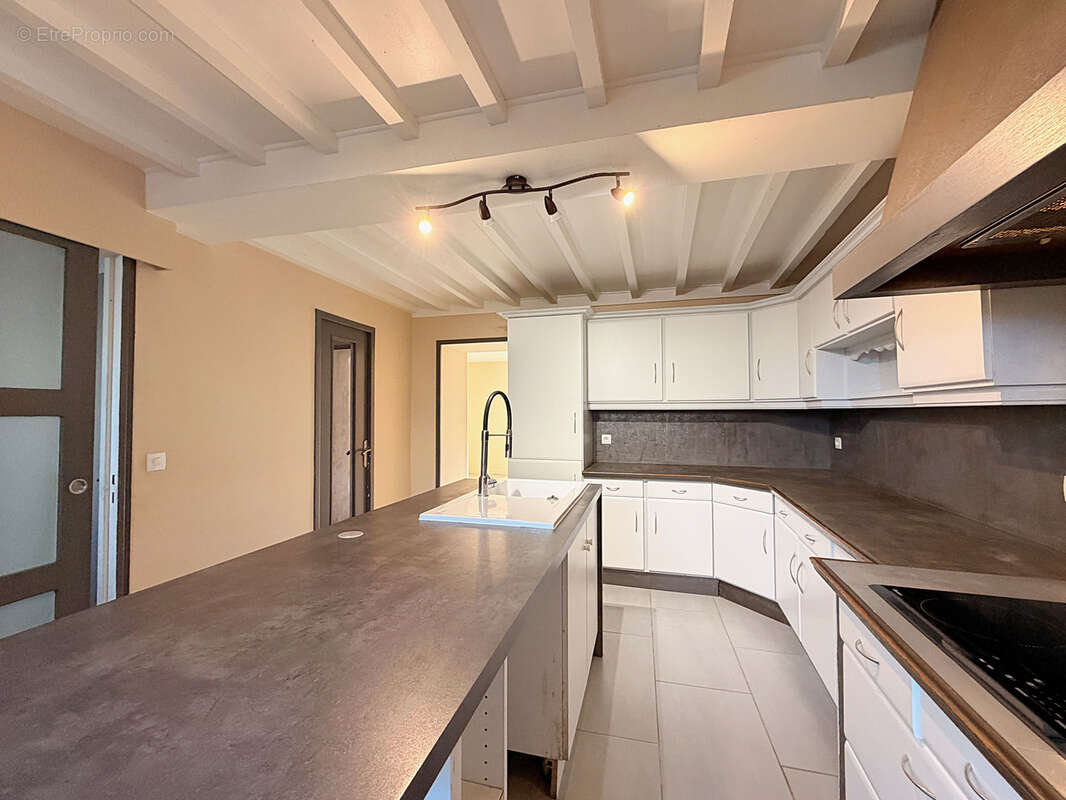 Maison à VILLEFONTAINE