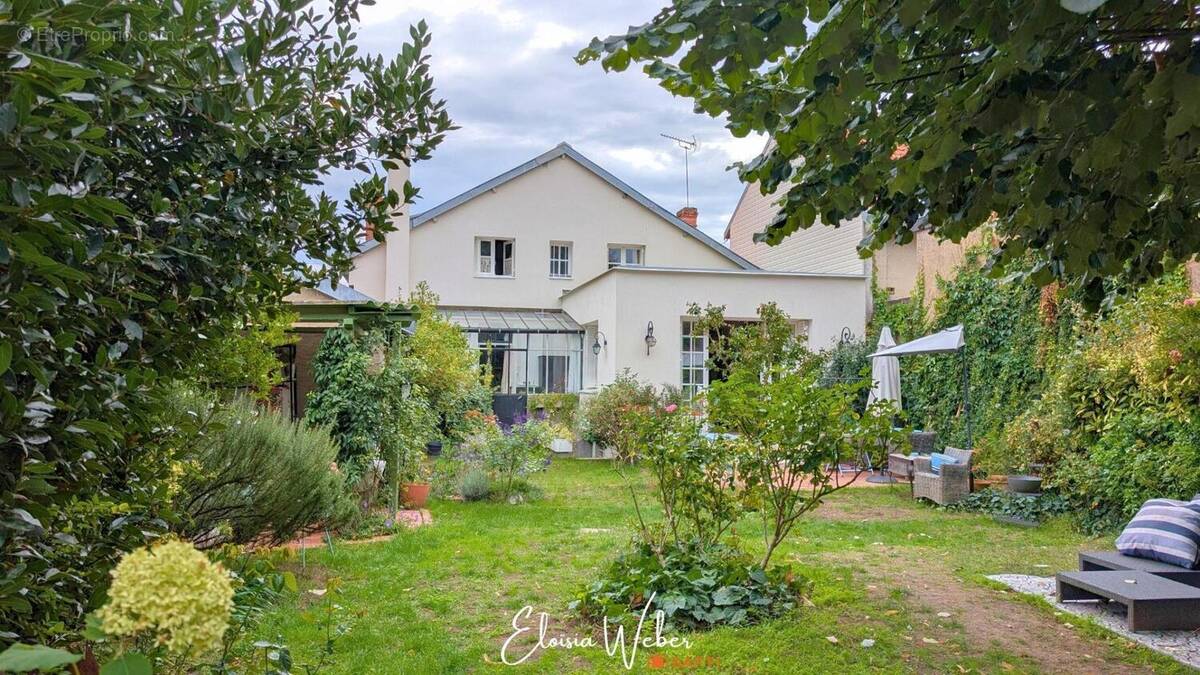 Photo 1 - Maison à LA FLECHE