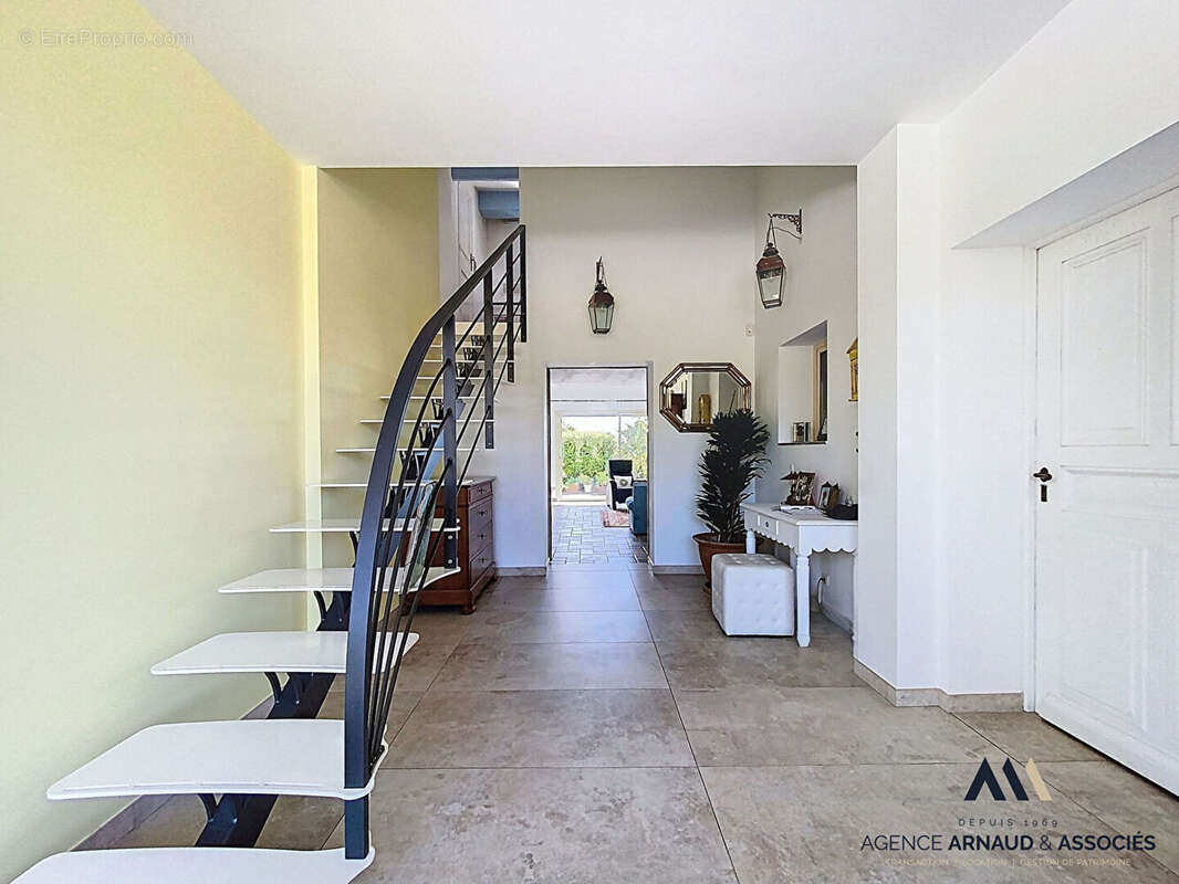 Maison à LA CADIERE-D'AZUR