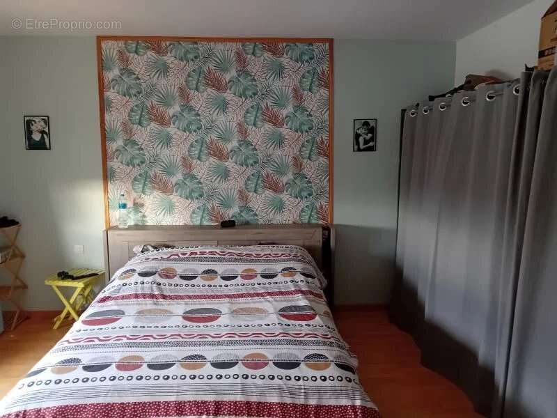 Maison rénovée de 170m², 5 chambres et jardin de 551m² - photo 7