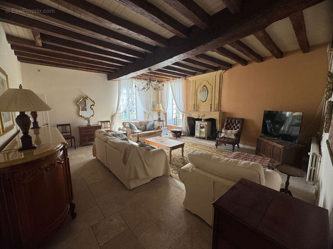 Maison à SAINT-SIGISMOND-DE-CLERMONT