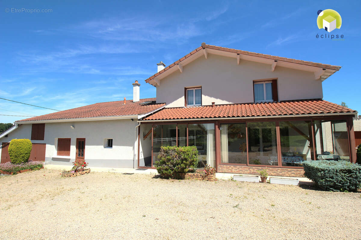 Maison à VONNAS