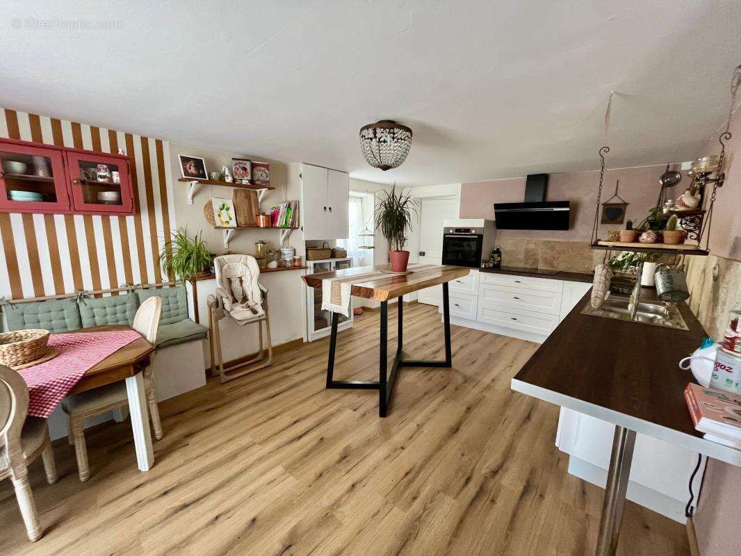 Les magnils reigniers (85) - beugne l'abbe - rarissime maison en pierres renovee 4 chambres avec jardin - photo 9