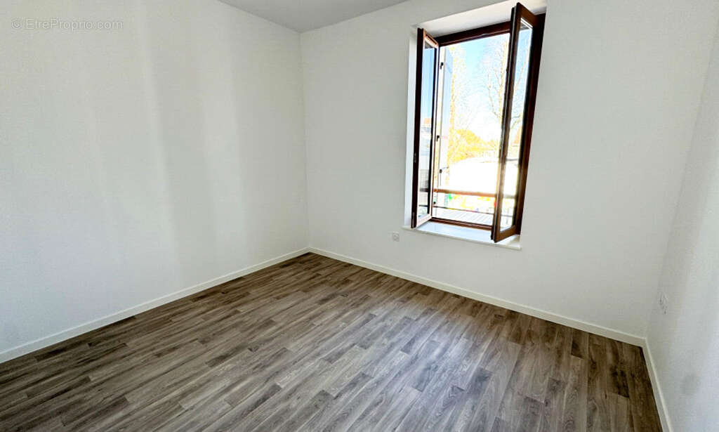 Appartement 105 m² à Marly-La-Ville  - photo 5
