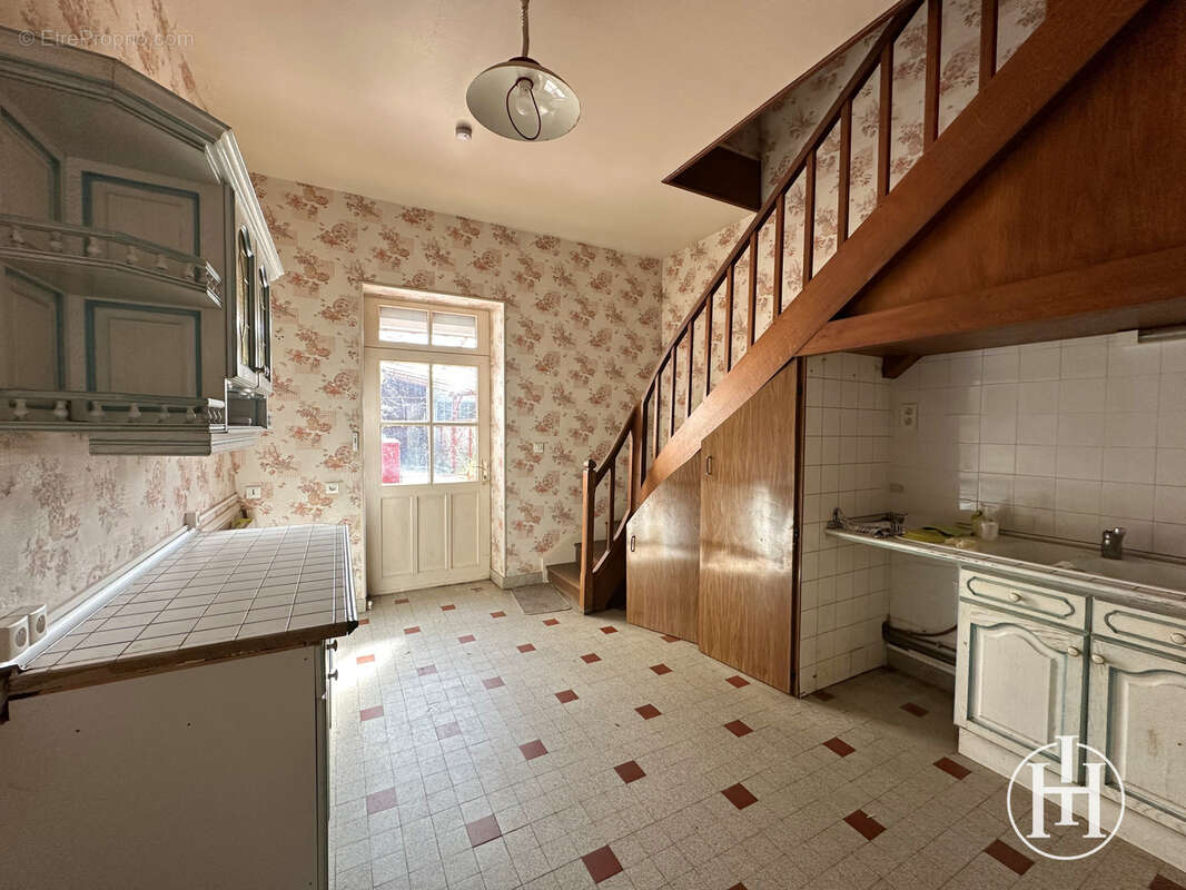 Maison à LE CHATELET
