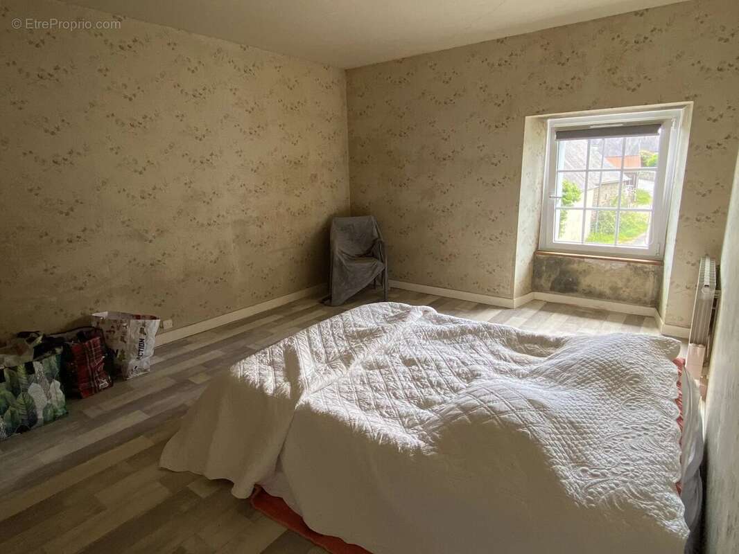 Maison à PONT-MELVEZ