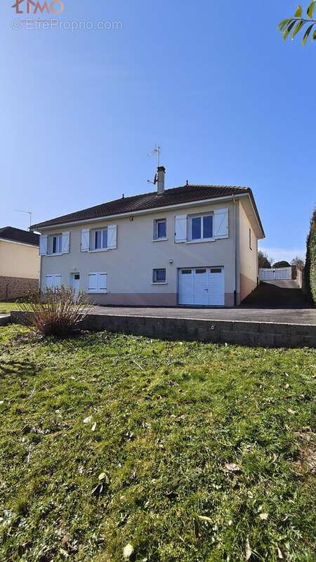 n°1 - Maison à CHAPTELAT