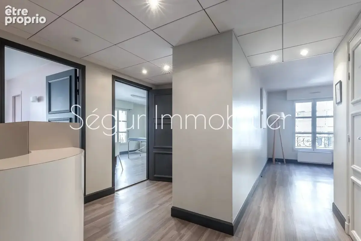 St Germain-en-Laye Centre Ville: appartement 65m2 avec parking - photo 3