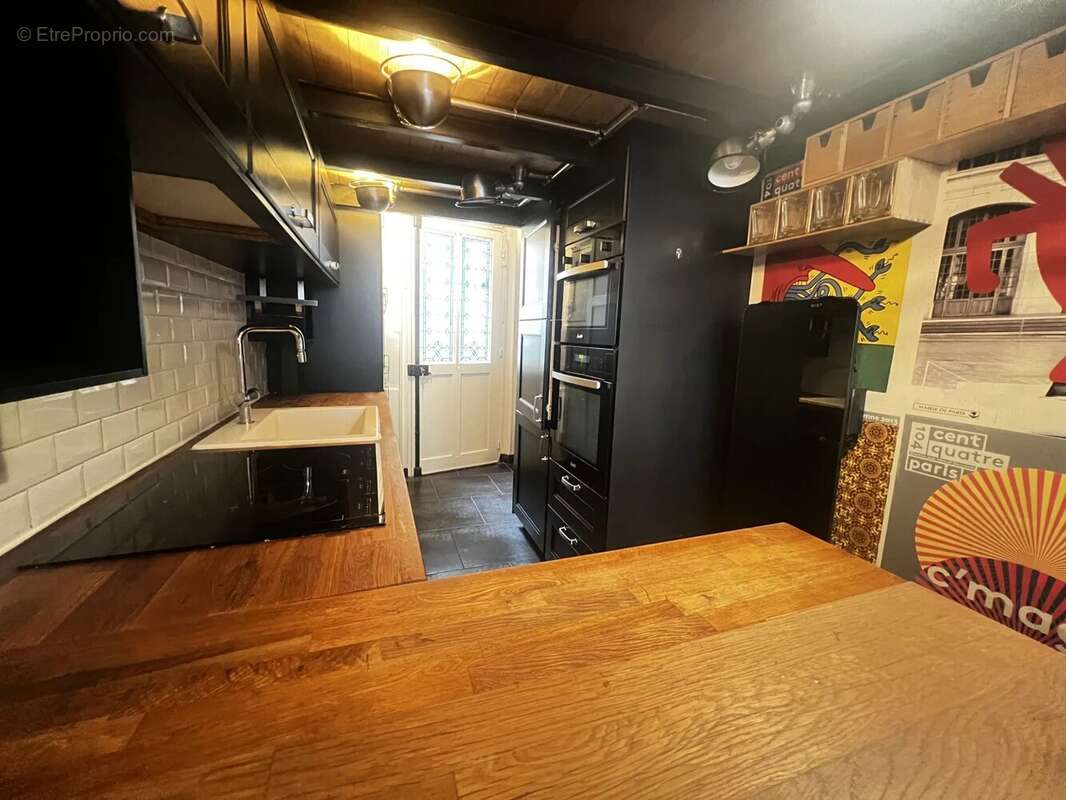 Appartement à PARIS-18E