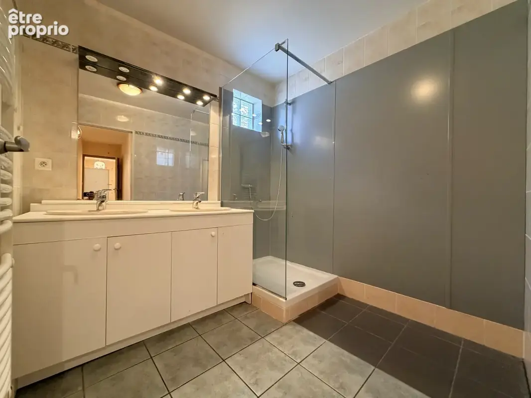 Clermont Ferrand  superbe appartement T5 95 m2, 3 chambres, 2 terrasses de 30 et 25 m2, garage, asc, 260500€ F - photo 7